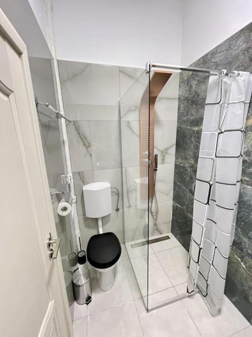 Apartament In Centrul Istoric Oradea Eksteriør billede